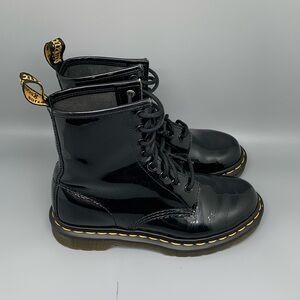 Dr. Martin Black Patent Leather Boots Women's Sz 6 /‎ EU 37